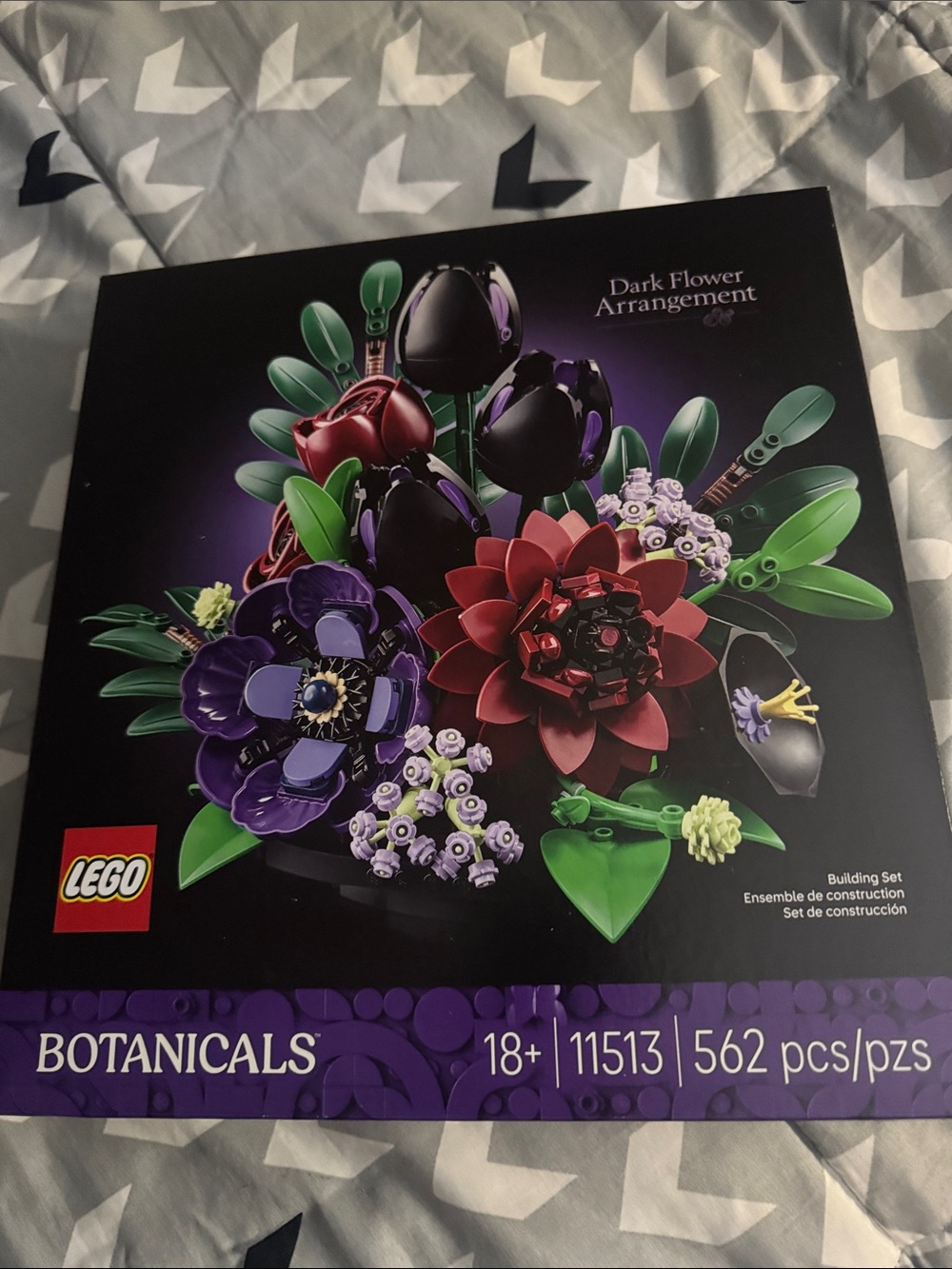 Lego Botanicals Dark Flower Arrangement in Purple, Black, Red and Green